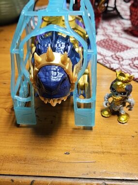 Treasure X Dino Gold Frozen Dino Dissection